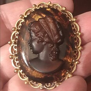 Vintage Cameo Brooch or Pendant